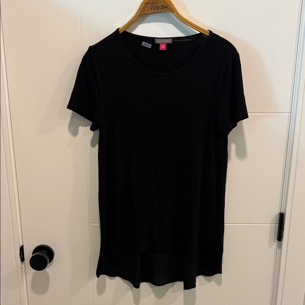Vince Camuto black Short Sleeve Women's Tee size XS